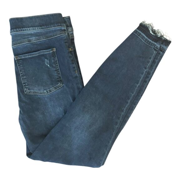 Spanx Sara Blakely Pull-on Jeans Women Size Medium Blue Distressed‎ Raw Cuff EUC - Picture 2 of 7